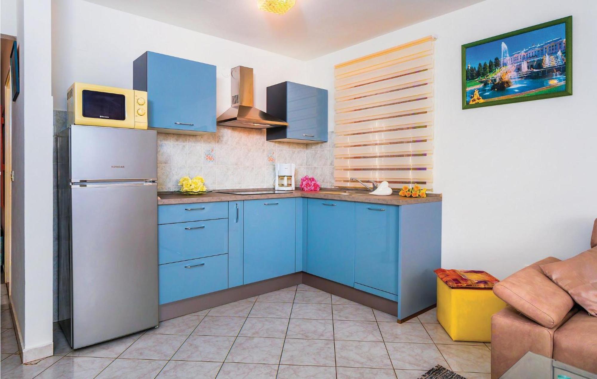 2 Bedroom Gorgeous Apartment In 拉巴克 外观 照片