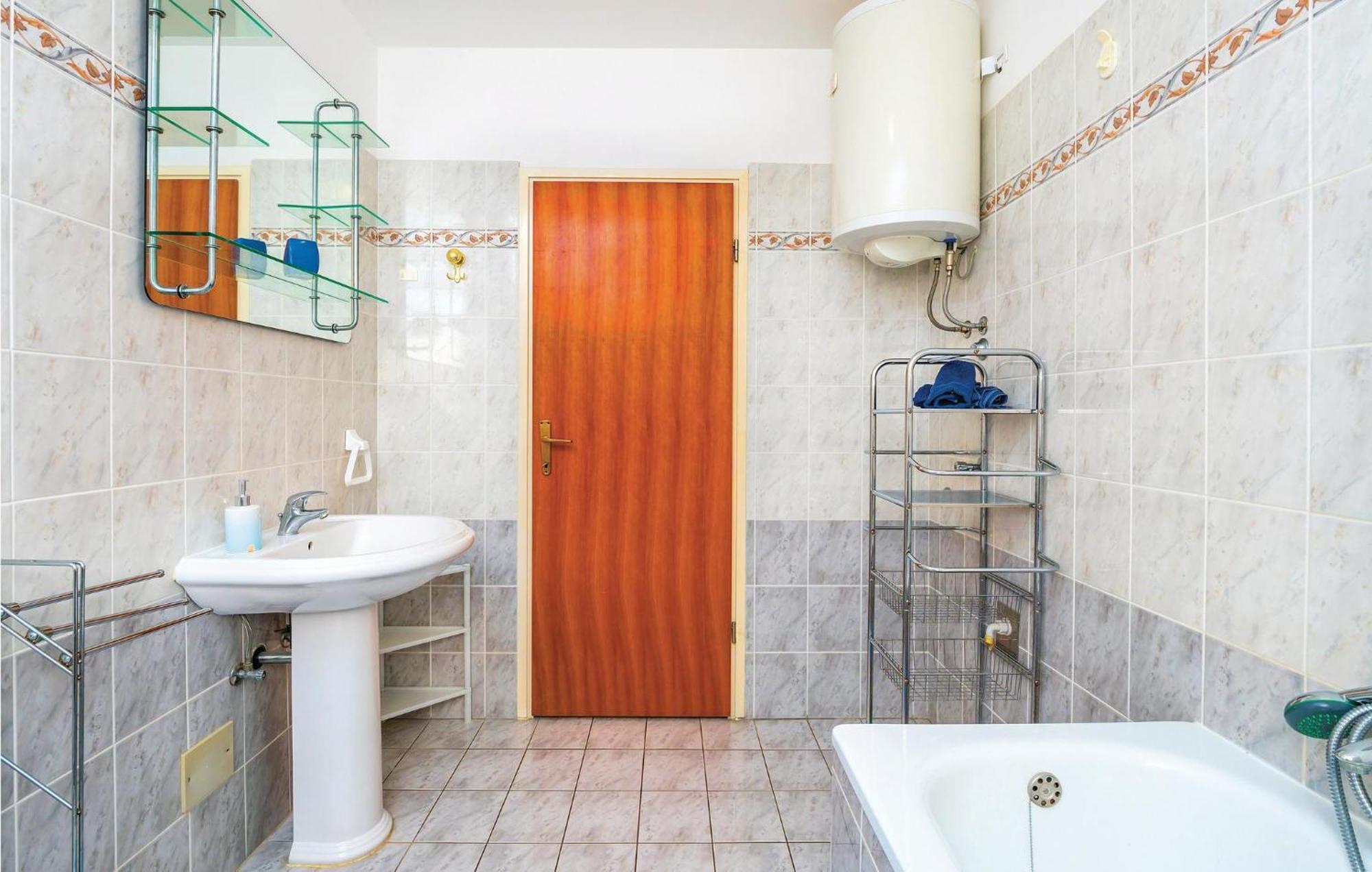2 Bedroom Gorgeous Apartment In 拉巴克 外观 照片